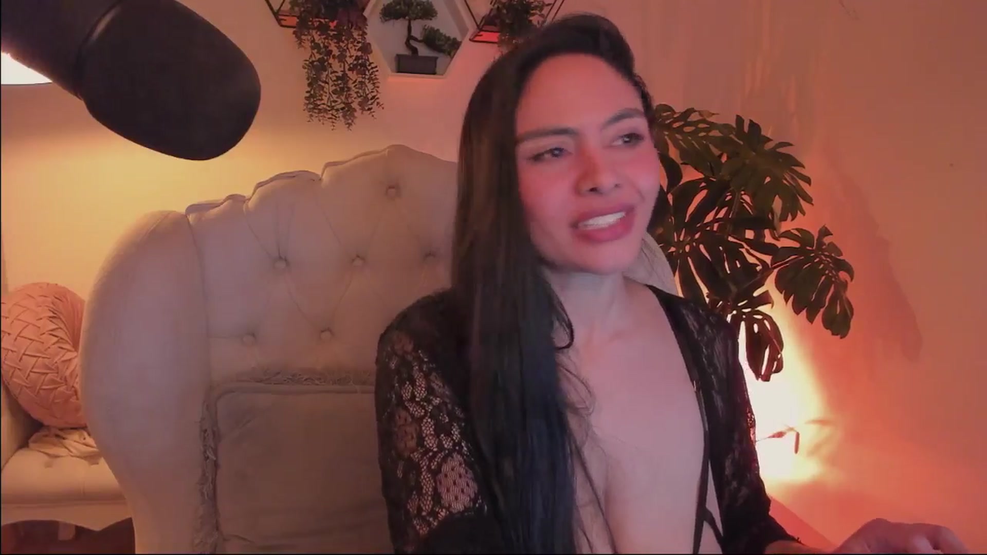 Gallery image thumbnail from Marianviolet's myfreecams stream on, 06/23/2024, 09:29 image 16 of 20