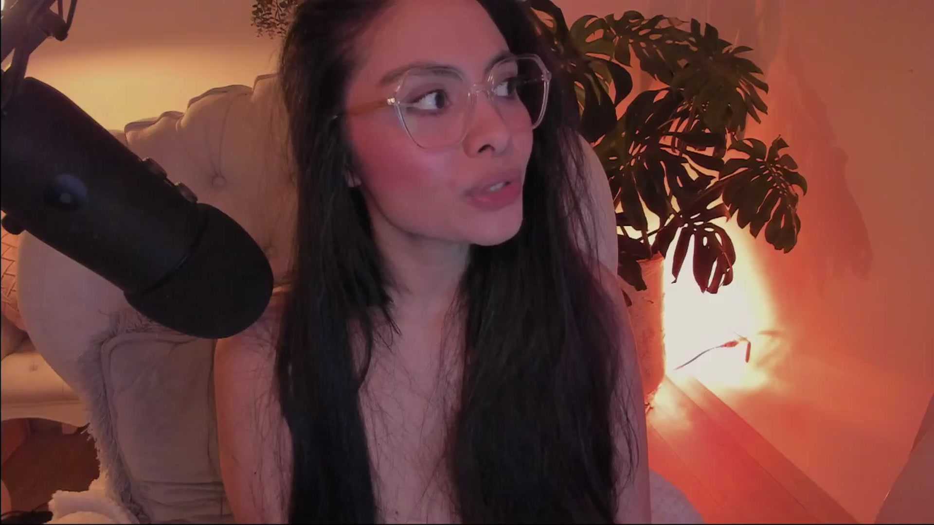 Gallery image thumbnail from Marianviolet's myfreecams stream on, 06/29/2024, 12:08 image 1 of 20