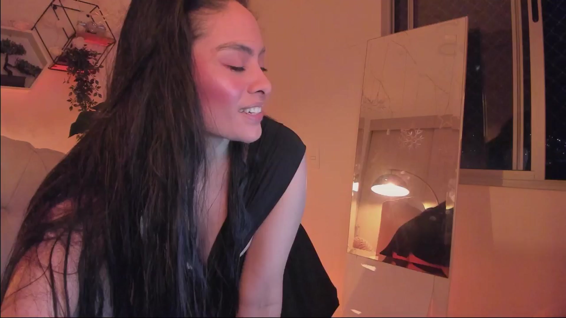 Gallery image thumbnail from Marianviolet's myfreecams stream on, 07/05/2024, 07:01 image 6 of 20
