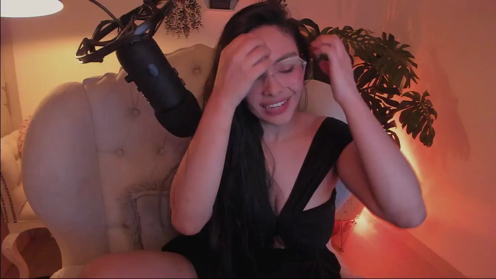 Gallery image thumbnail from Marianviolet's myfreecams stream on, 07/05/2024, 08:28 image 4 of 20