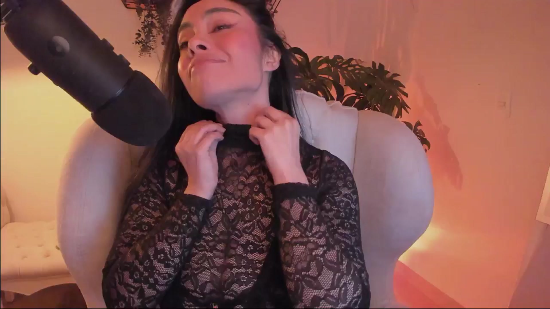 Gallery image thumbnail from Marianviolet's myfreecams stream on, 07/07/2024, 08:02 image 4 of 20