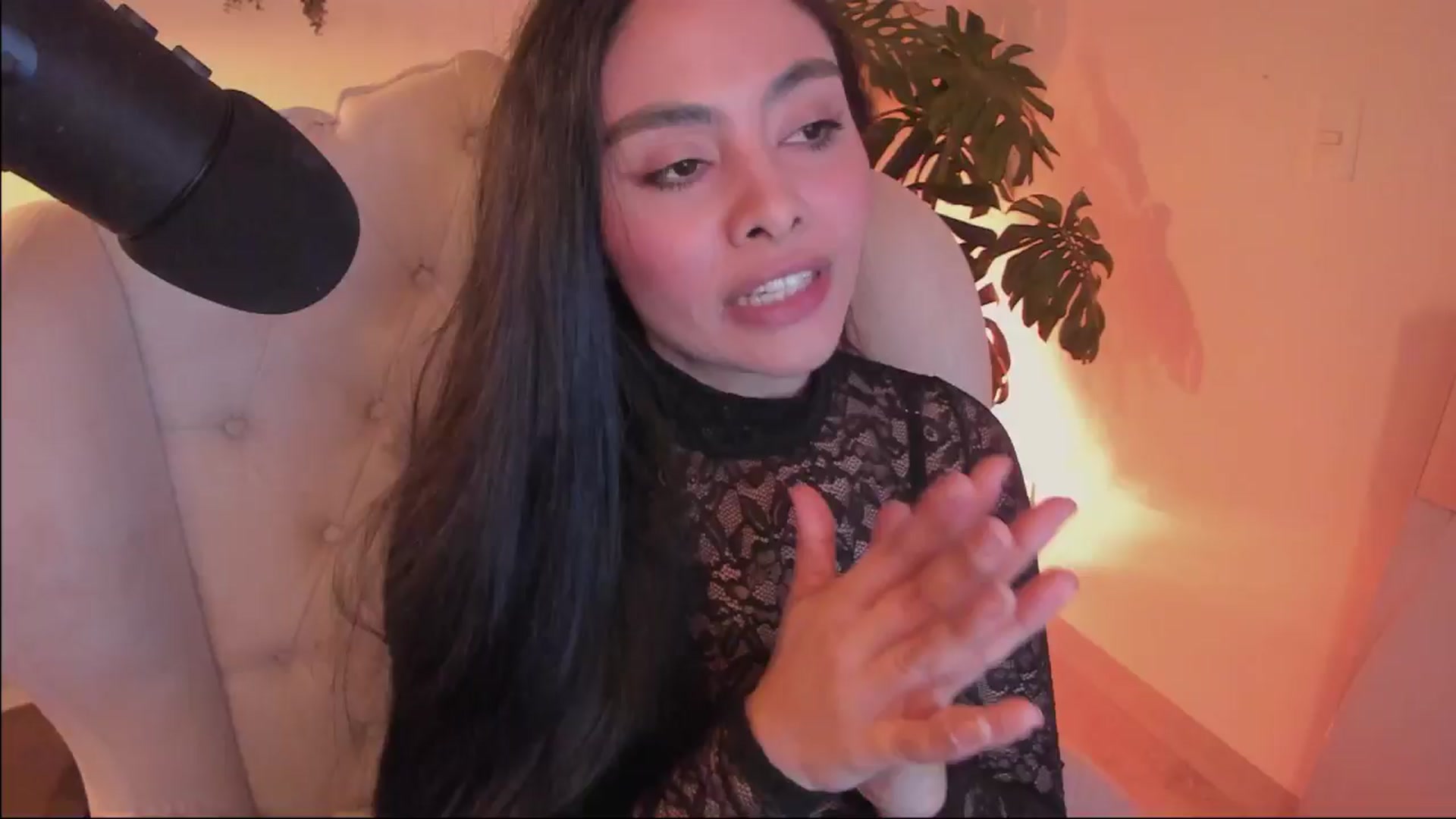 Gallery image thumbnail from Marianviolet's myfreecams stream on, 07/07/2024, 10:21 image 6 of 20