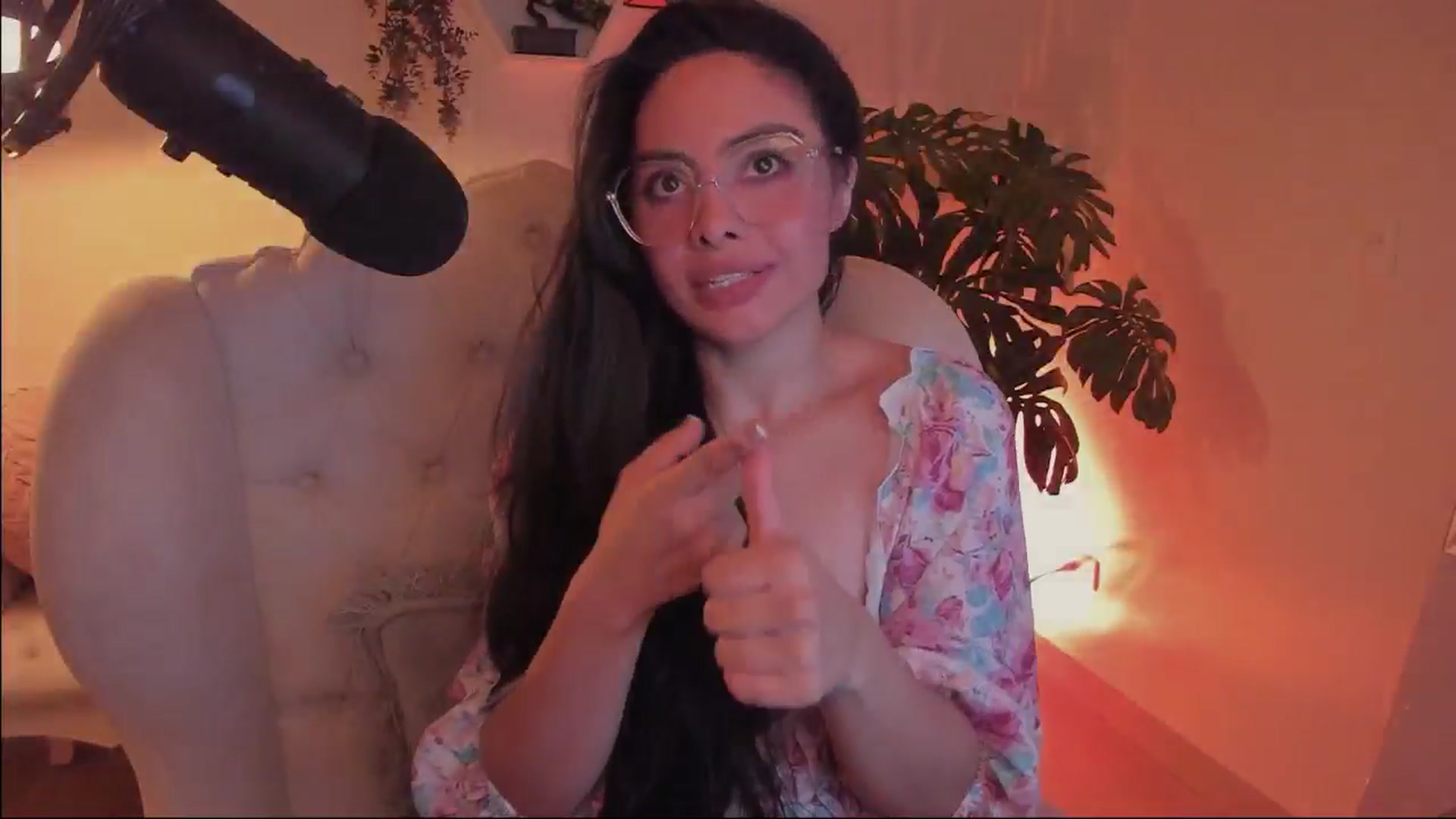 Gallery image thumbnail from Marianviolet's myfreecams stream on, 07/12/2024, 09:56 image 5 of 20