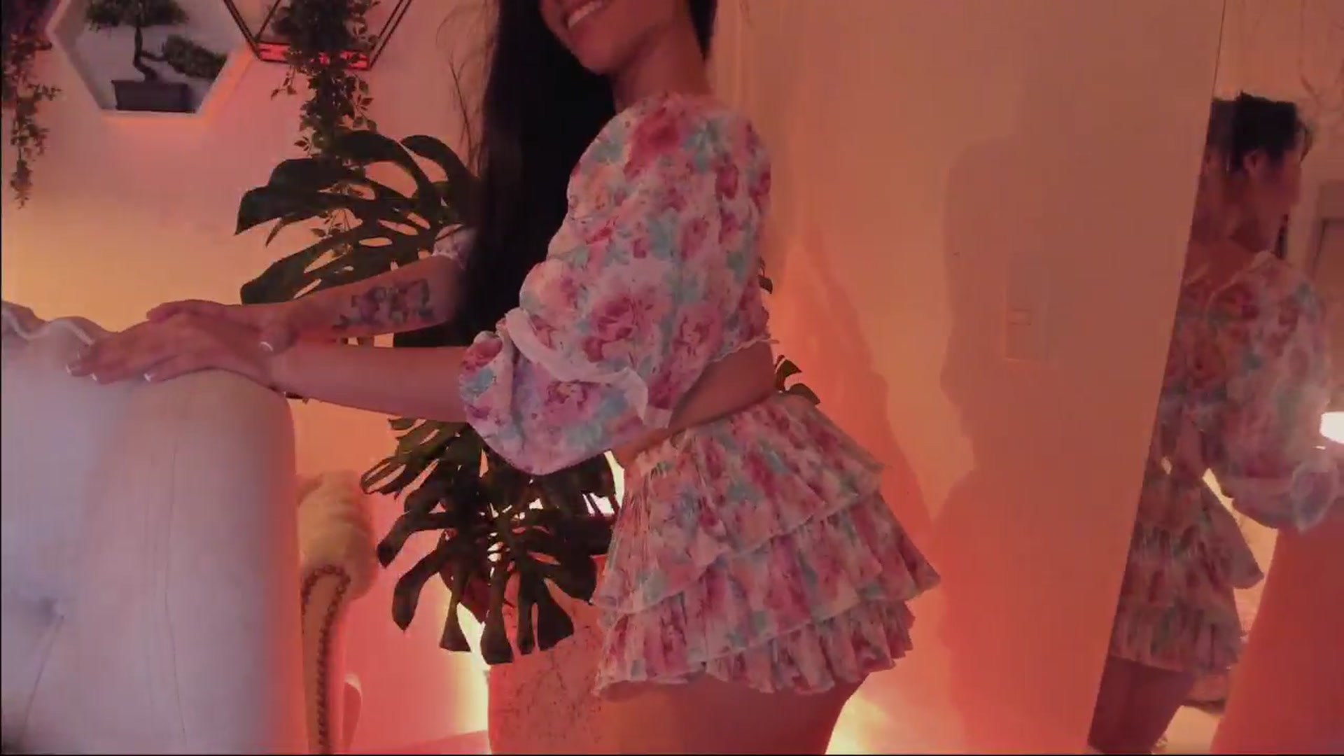 Gallery image thumbnail from Marianviolet's myfreecams stream on, 07/12/2024, 09:56 image 13 of 20
