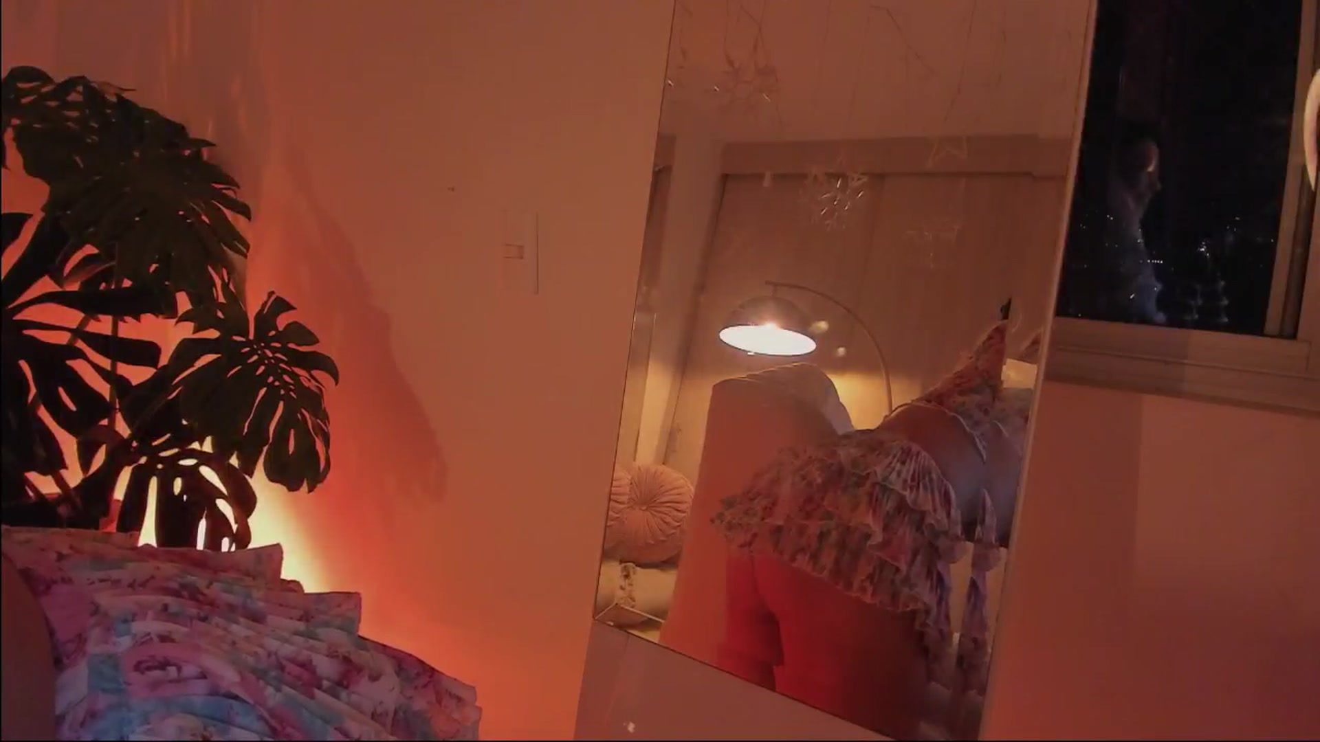 Gallery image thumbnail from Marianviolet's myfreecams stream on, 07/12/2024, 09:56 image 9 of 20