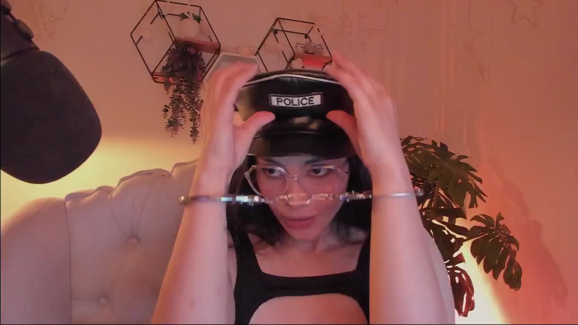 Gallery image thumbnail from Marianviolet's myfreecams stream on, 07/21/2024, 08:57 image 4 of 20