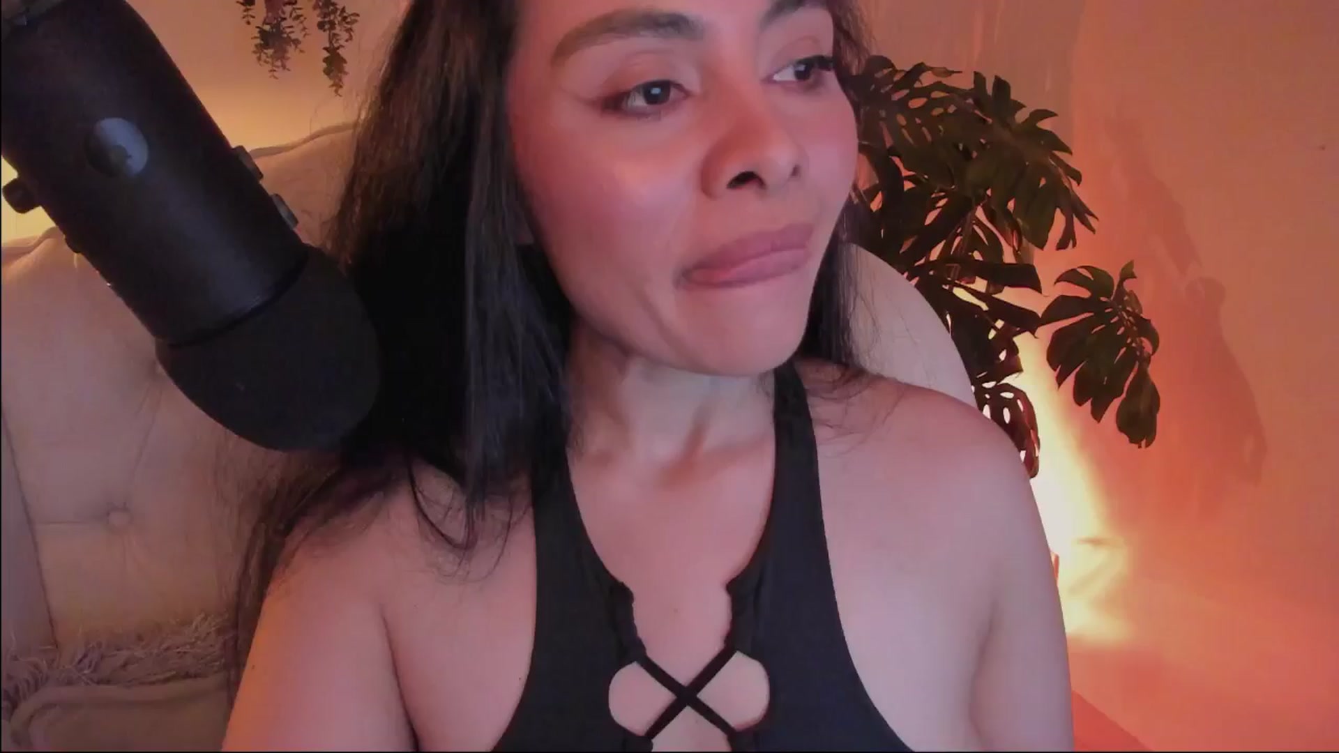 Gallery image thumbnail from Marianviolet's myfreecams stream on, 07/30/2024, 09:35 image 9 of 20