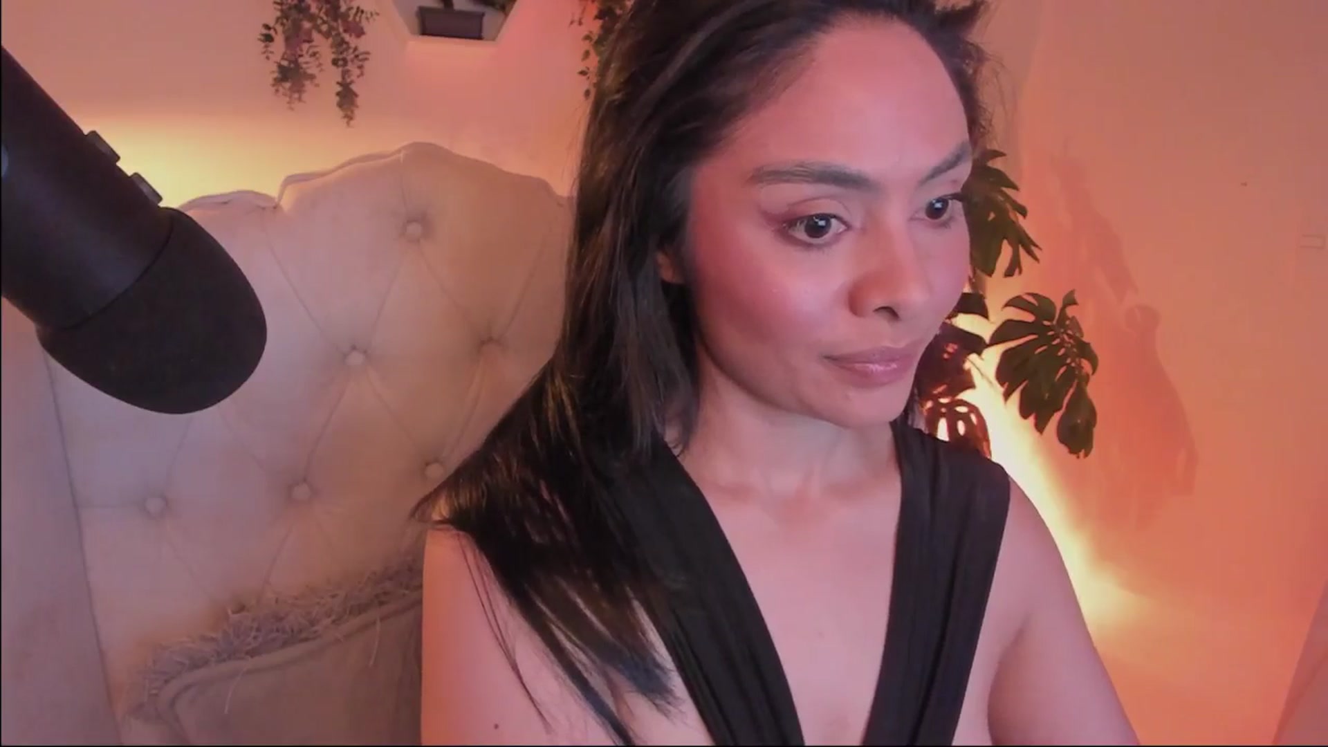 Gallery image thumbnail from Marianviolet's myfreecams stream on, 08/01/2024, 09:18 image 17 of 20
