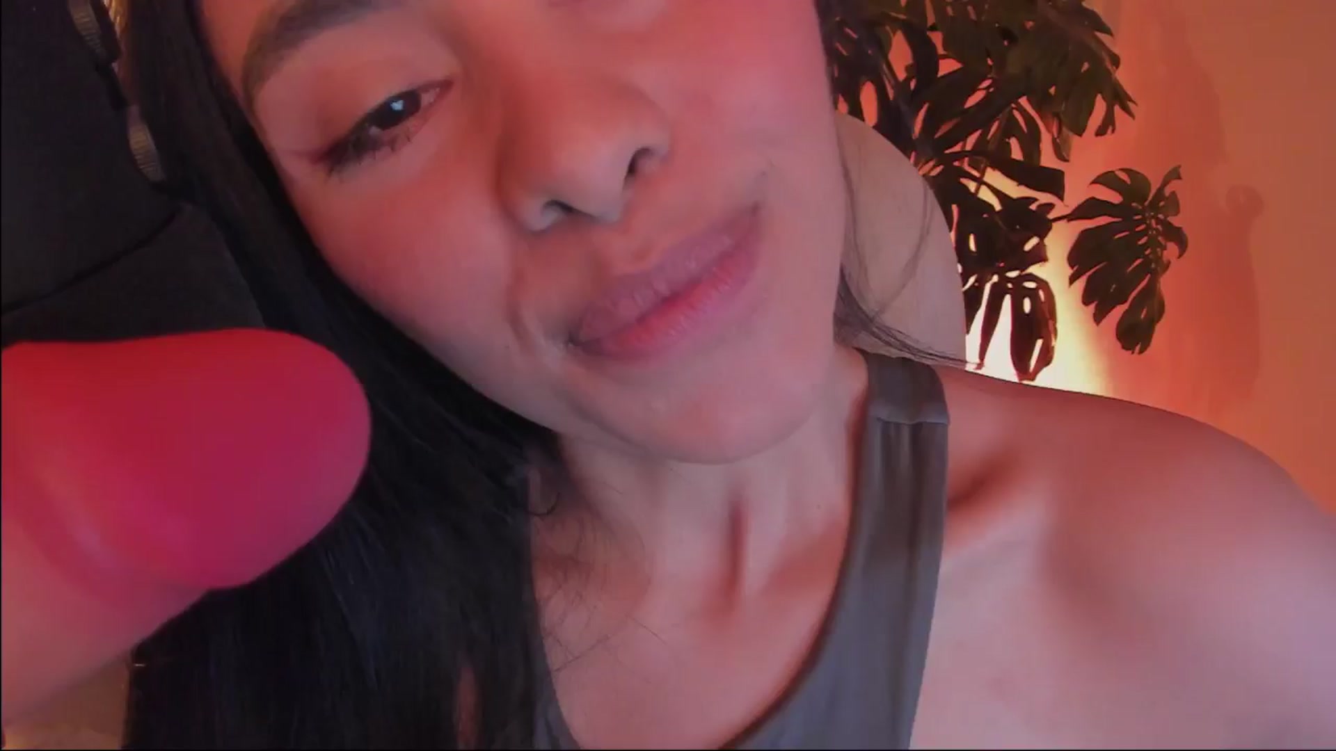 Gallery image thumbnail from Marianviolet's myfreecams stream on, 08/03/2024, 09:47 image 16 of 20