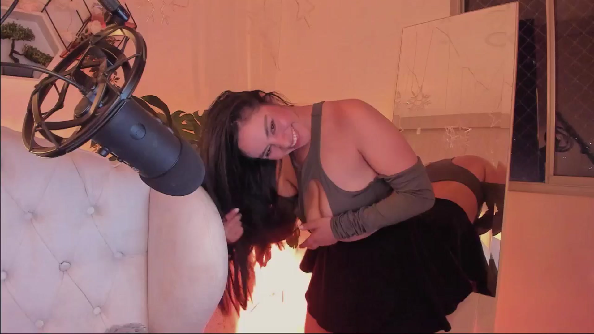 Gallery image thumbnail from Marianviolet's myfreecams stream on, 08/03/2024, 09:47 image 14 of 20