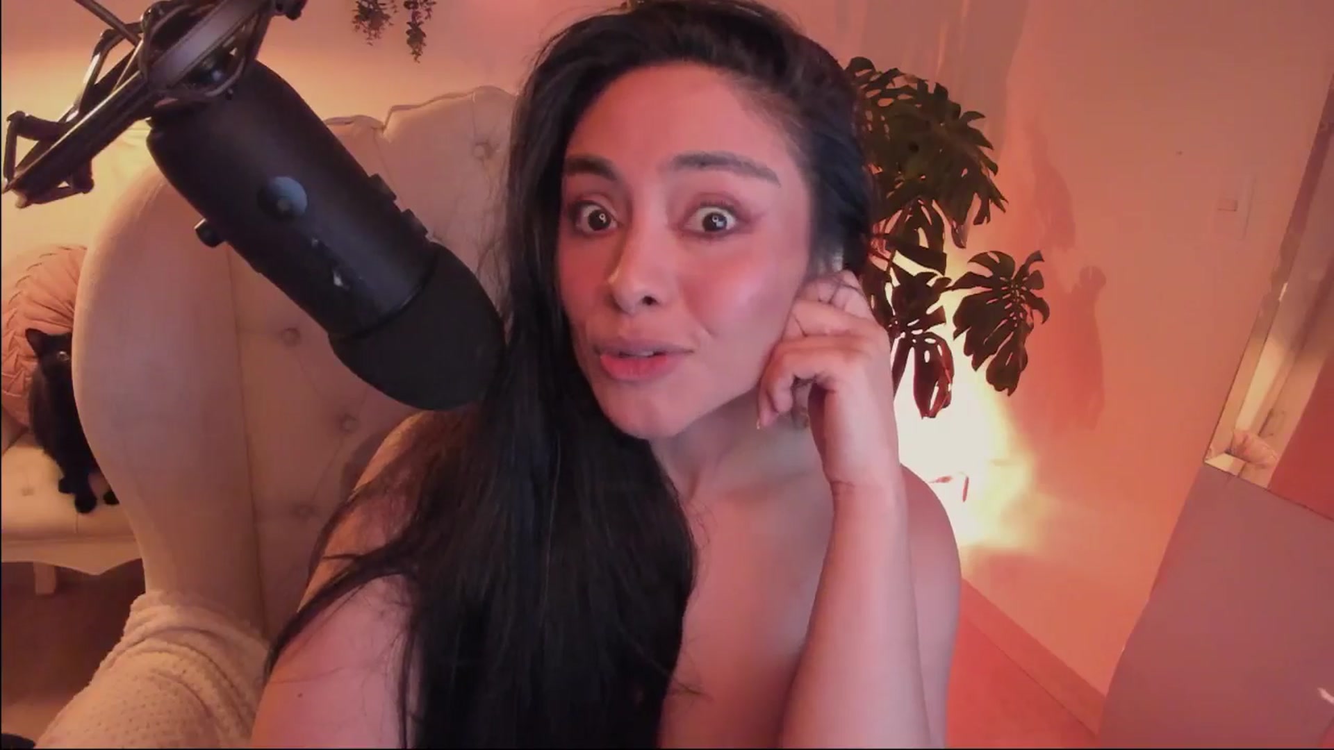 Gallery image thumbnail from Marianviolet's myfreecams stream on, 08/05/2024, 09:12 image 19 of 20