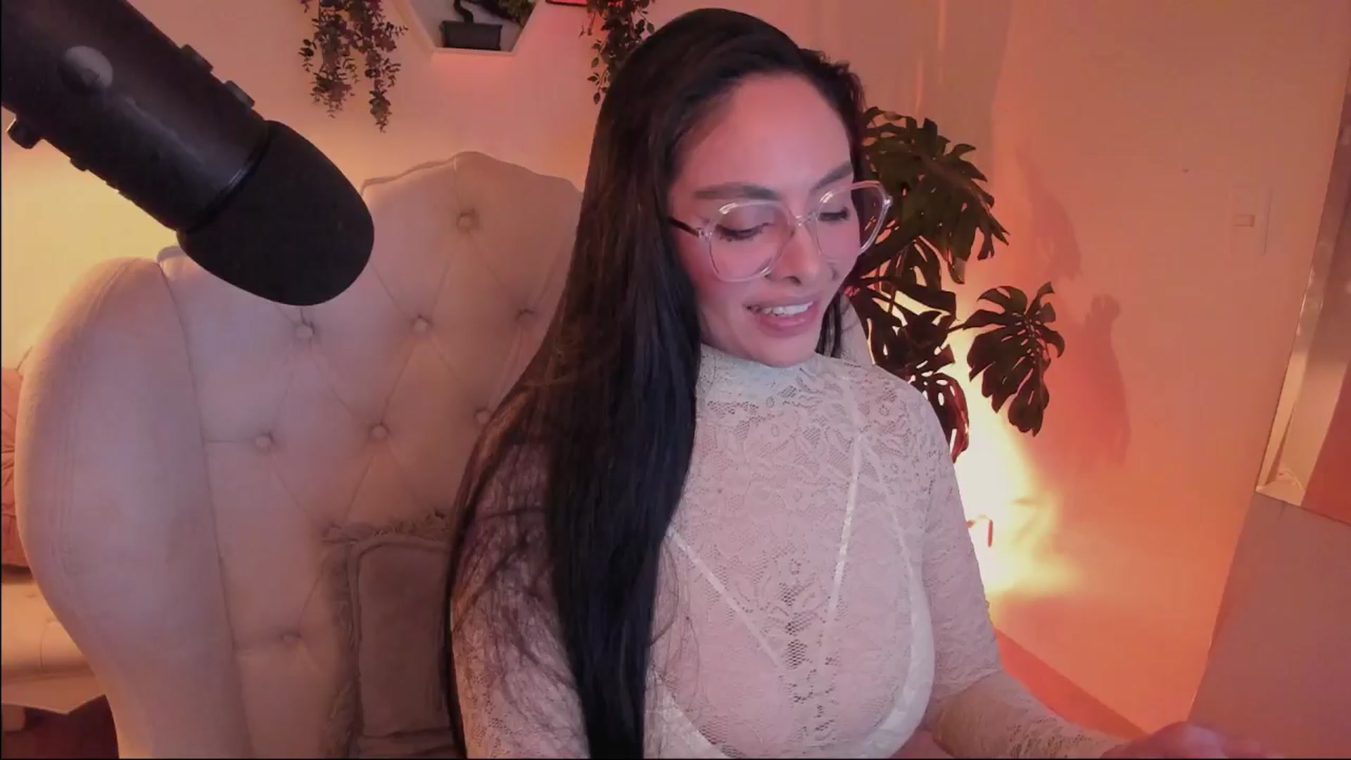 Gallery image thumbnail from Marianviolet's myfreecams stream on, 08/06/2024, 08:36 image 13 of 20