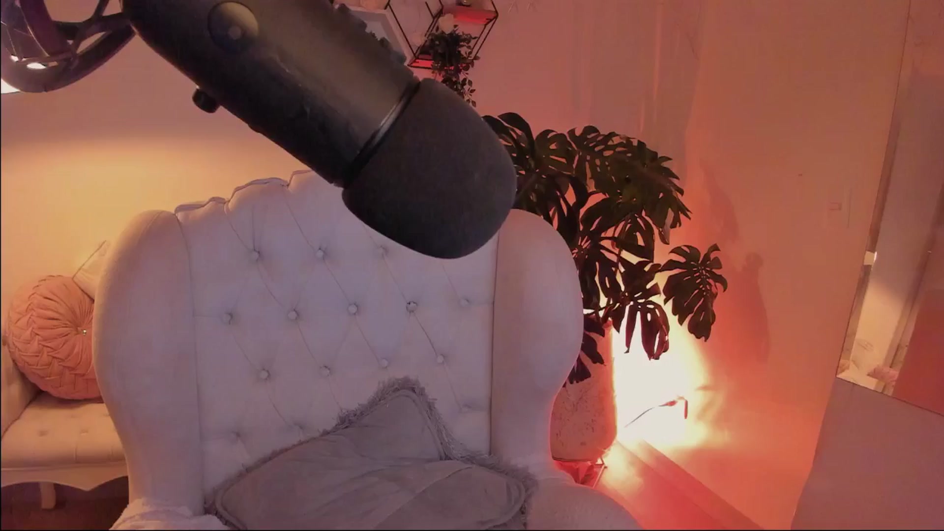 Gallery image thumbnail from Marianviolet's myfreecams stream on, 08/06/2024, 09:37 image 17 of 20