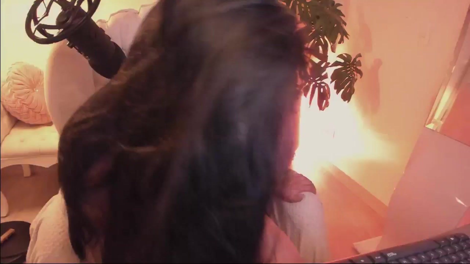 Gallery image thumbnail from Marianviolet's myfreecams stream on, 08/08/2024, 09:30 image 13 of 20