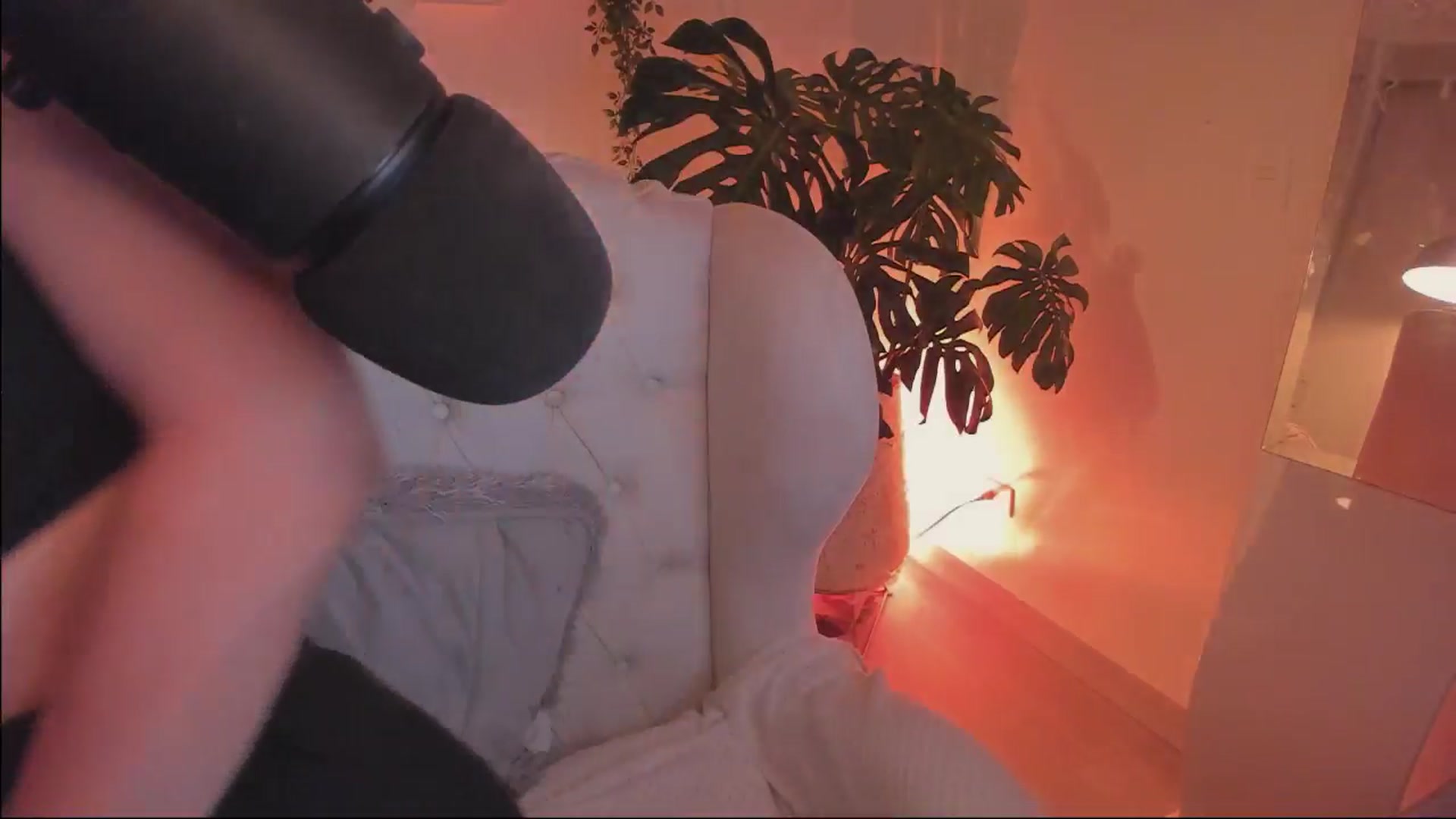 Gallery image thumbnail from Marianviolet's myfreecams stream on, 08/22/2024, 06:40 image 8 of 20
