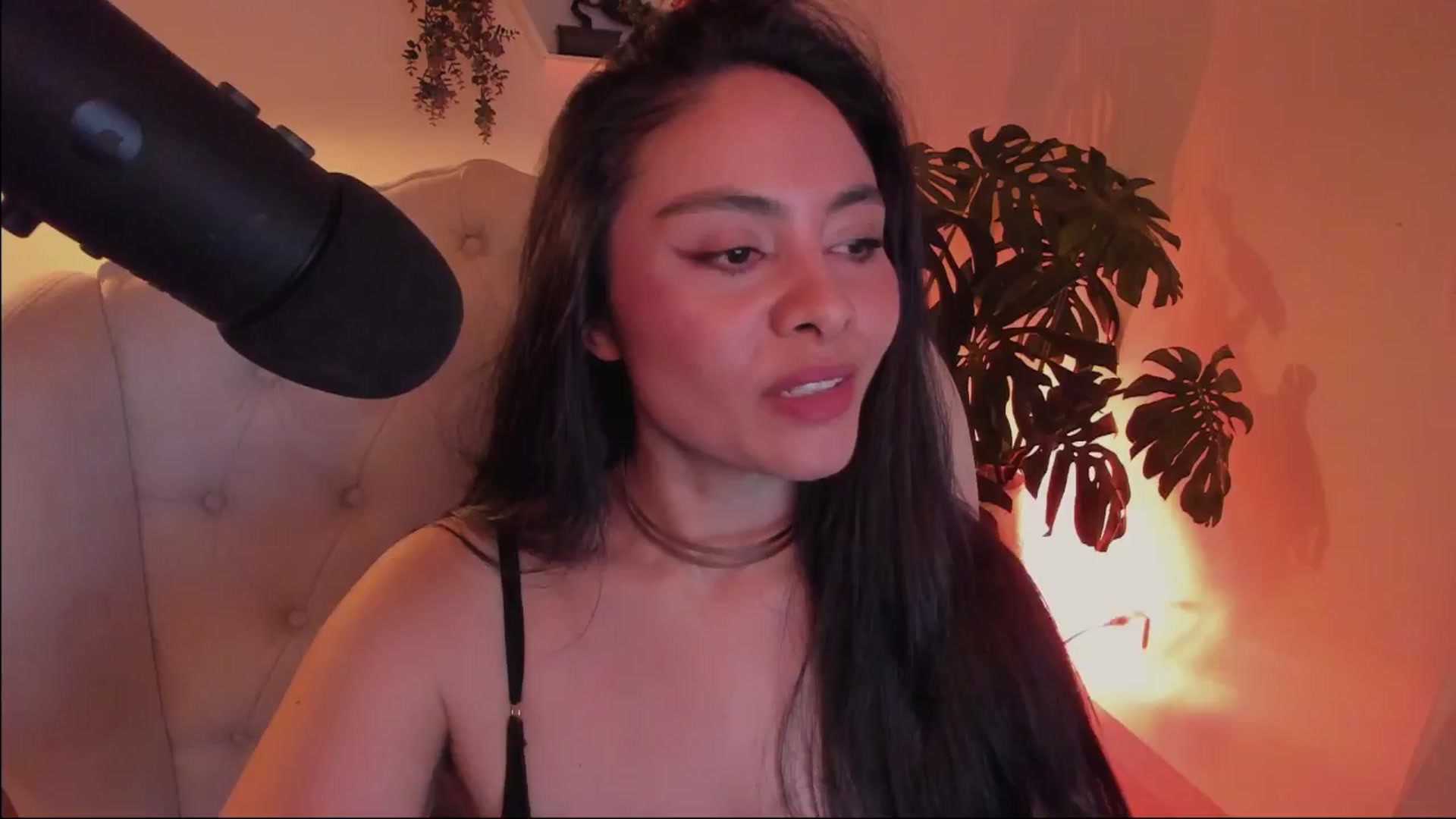 Gallery image thumbnail from Marianviolet's myfreecams stream on, 08/25/2024, 08:26 image 19 of 20
