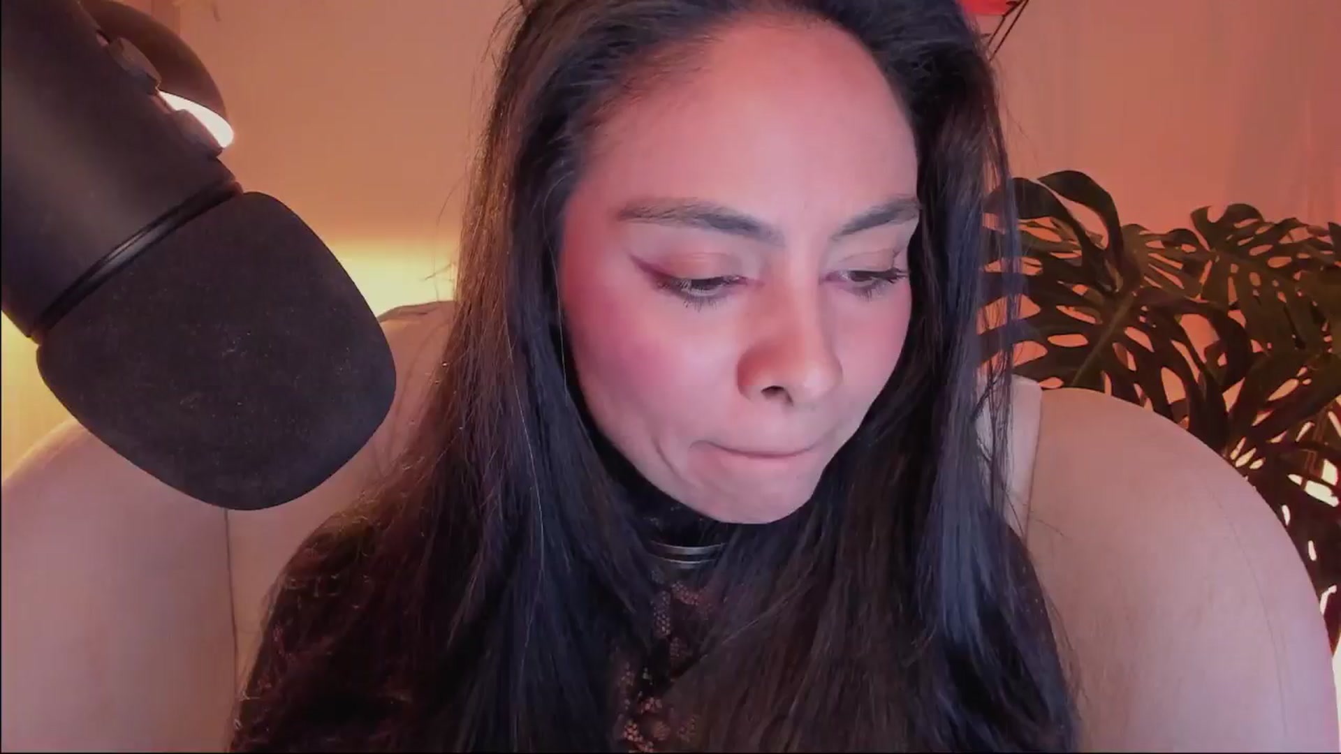 Gallery image thumbnail from Marianviolet's myfreecams stream on, 08/25/2024, 08:26 image 5 of 20
