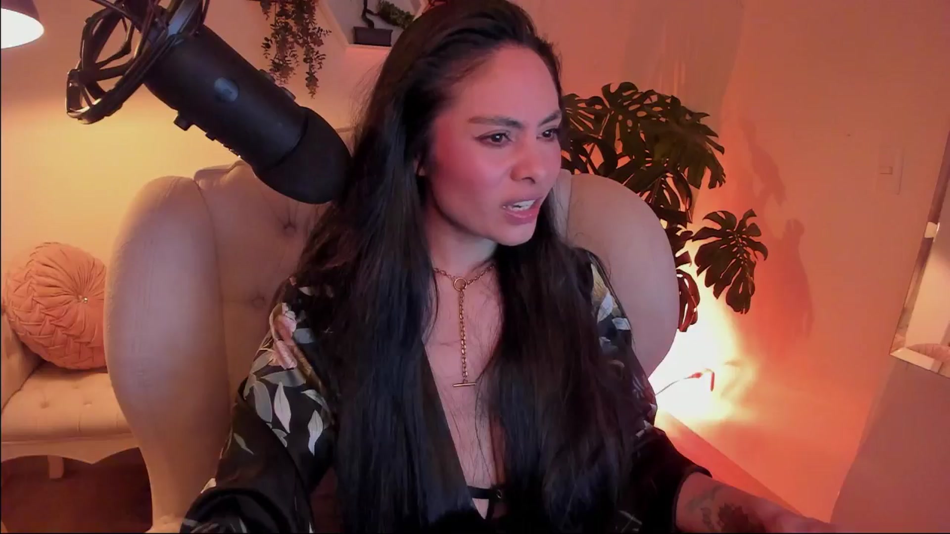Gallery image thumbnail from Marianviolet's myfreecams stream on, 08/26/2024, 06:54 image 10 of 20