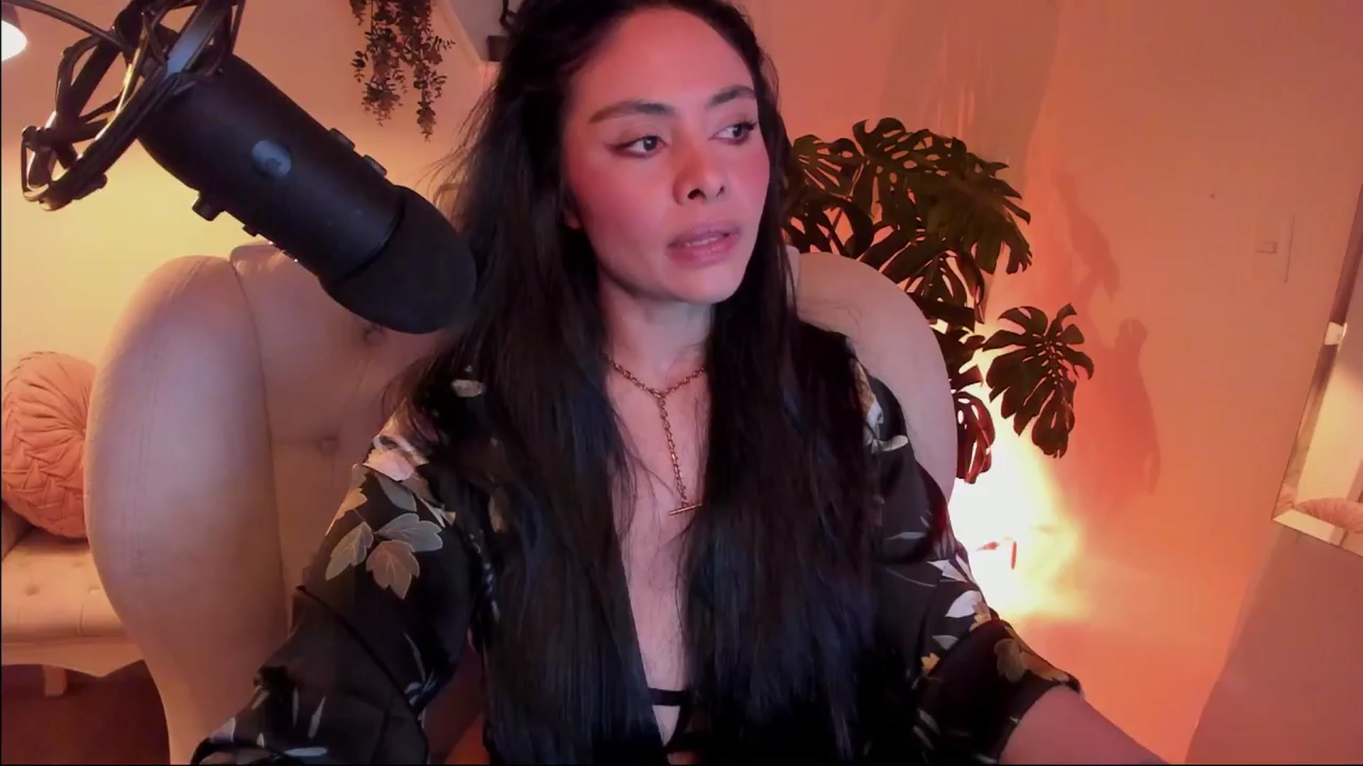 Gallery image thumbnail from Marianviolet's myfreecams stream on, 08/26/2024, 06:54 image 18 of 20