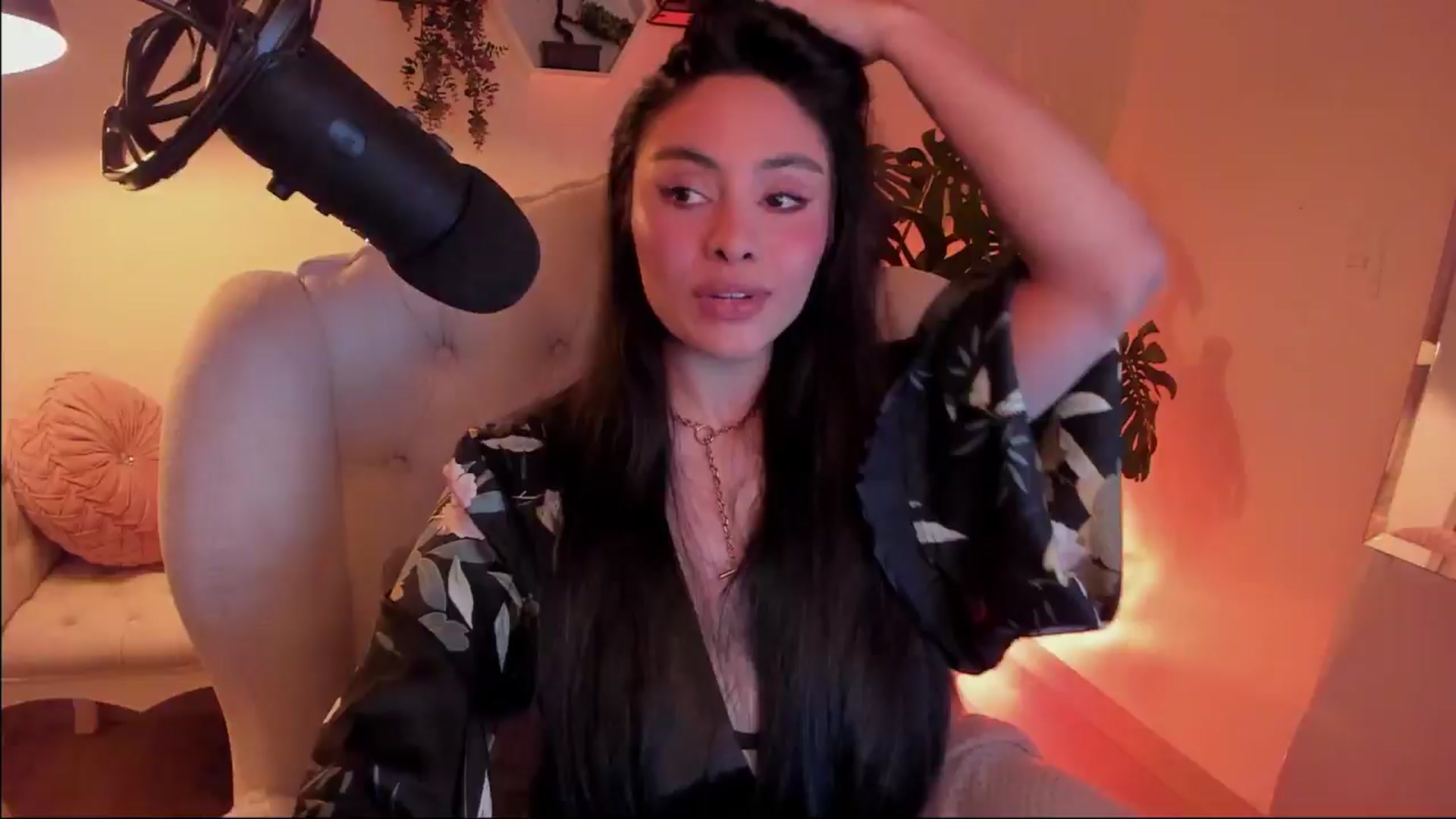 Gallery image thumbnail from Marianviolet's myfreecams stream on, 08/26/2024, 06:54 image 8 of 20