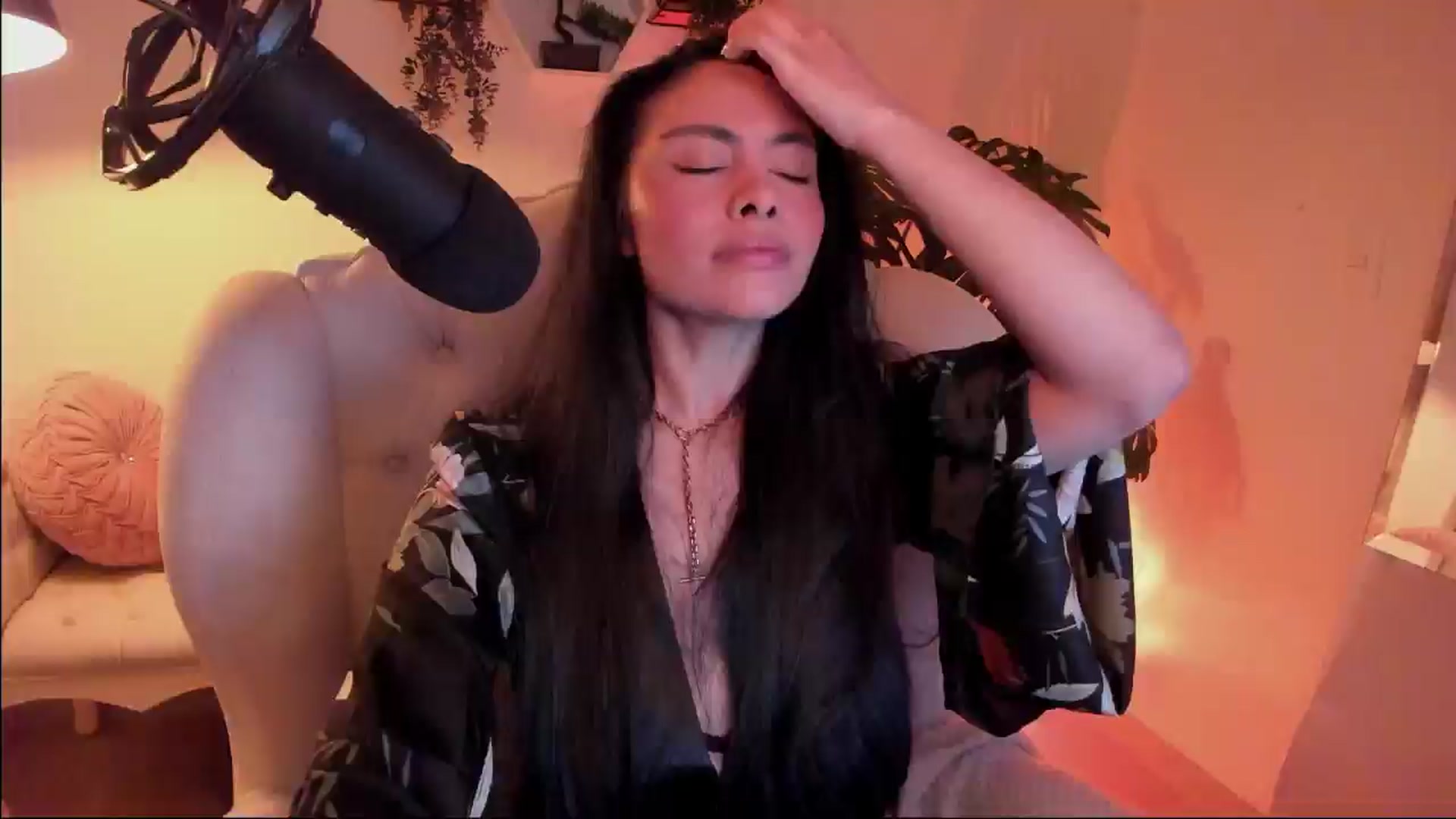 Gallery image thumbnail from Marianviolet's myfreecams stream on, 08/26/2024, 06:54 image 7 of 20