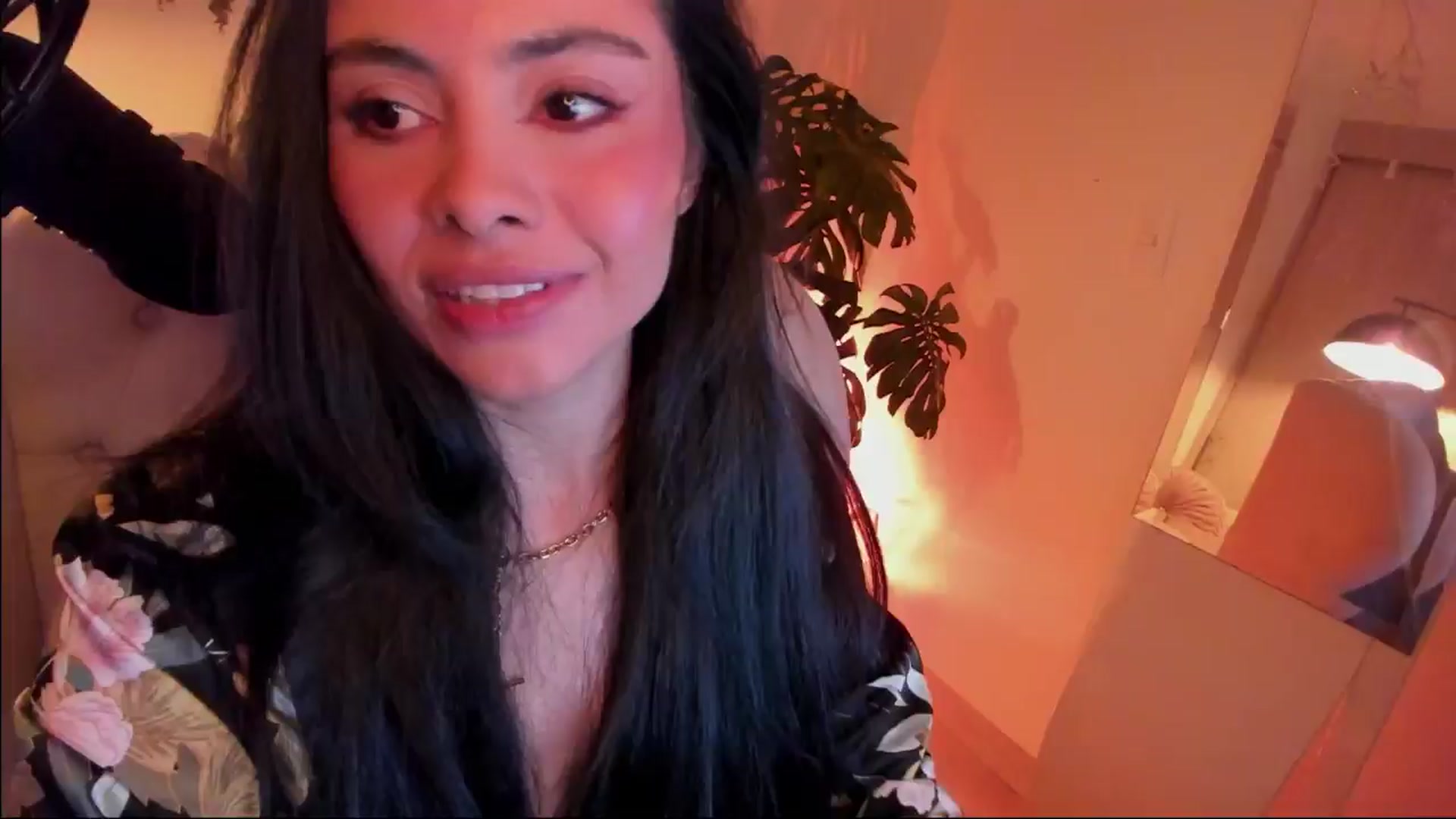 Gallery image thumbnail from Marianviolet's myfreecams stream on, 08/26/2024, 06:54 image 16 of 20
