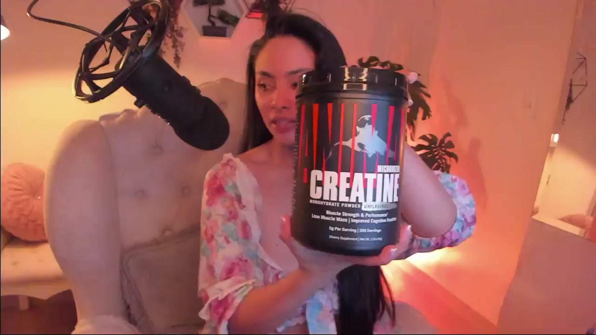 Gallery image thumbnail from Marianviolet's myfreecams stream on, 08/27/2024, 06:18 image 5 of 20