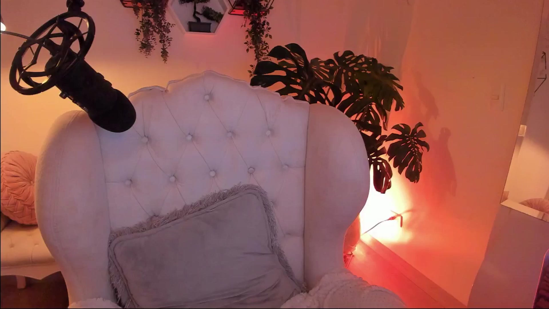 Gallery image thumbnail from Marianviolet's myfreecams stream on, 08/27/2024, 06:18 image 11 of 20