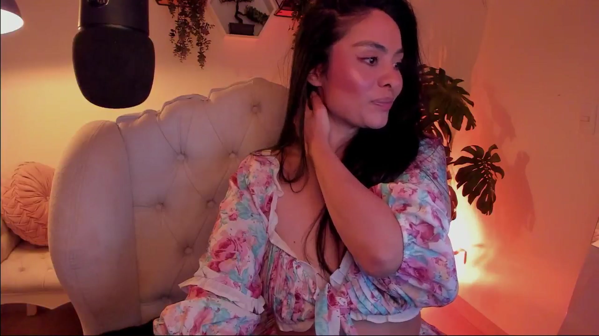 Gallery image thumbnail from Marianviolet's myfreecams stream on, 08/27/2024, 08:51 image 5 of 20