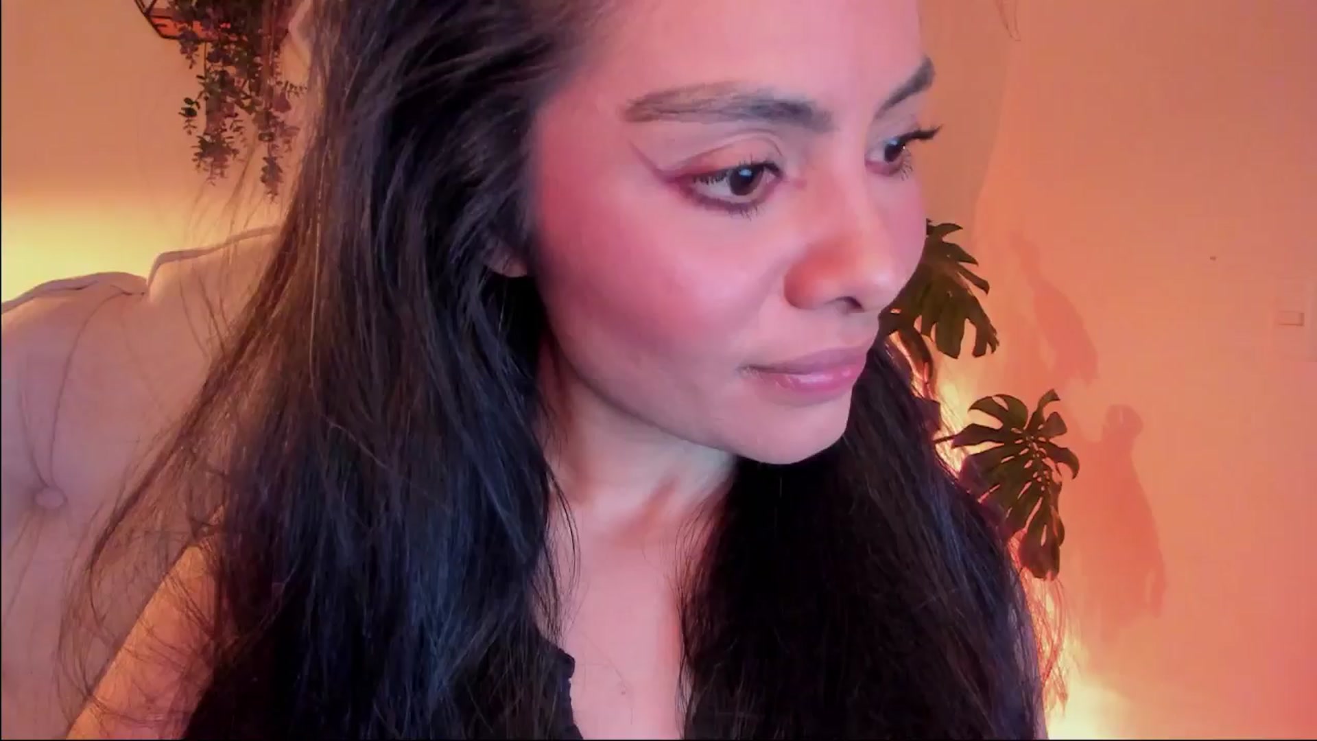 Gallery image thumbnail from Marianviolet's myfreecams stream on, 08/28/2024, 08:18 image 14 of 20