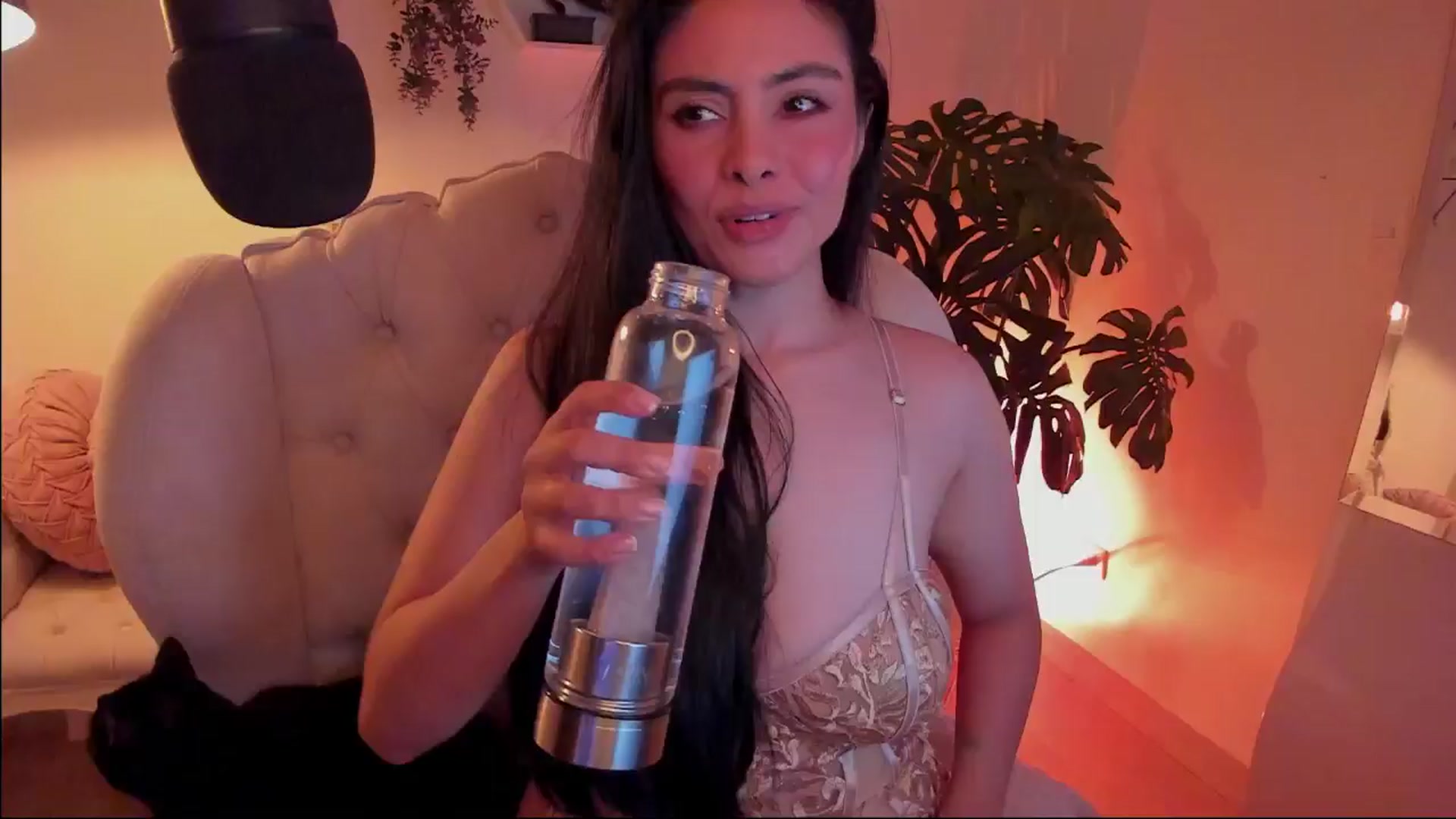 Gallery image thumbnail from Marianviolet's myfreecams stream on, 09/04/2024, 09:19 image 10 of 20