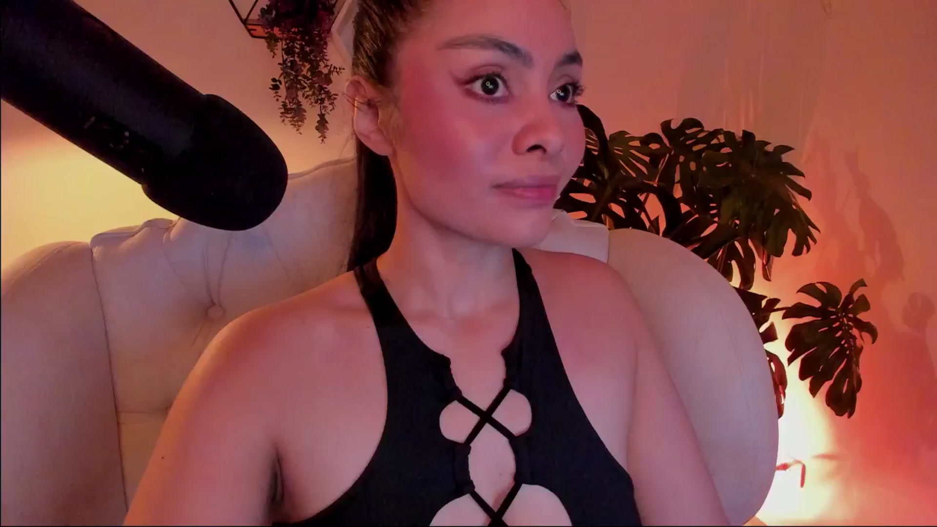 Gallery image thumbnail from Marianviolet's myfreecams stream on, 09/09/2024, 08:23 image 15 of 20