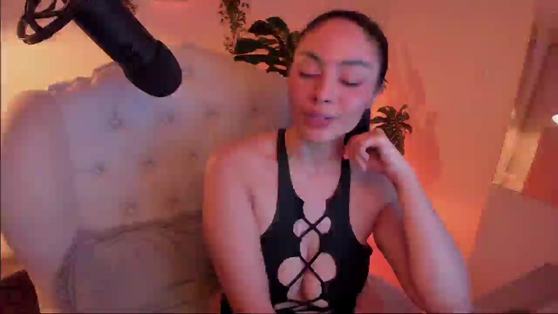 Gallery image thumbnail from Marianviolet's myfreecams stream on, 09/09/2024, 09:00 image 18 of 20