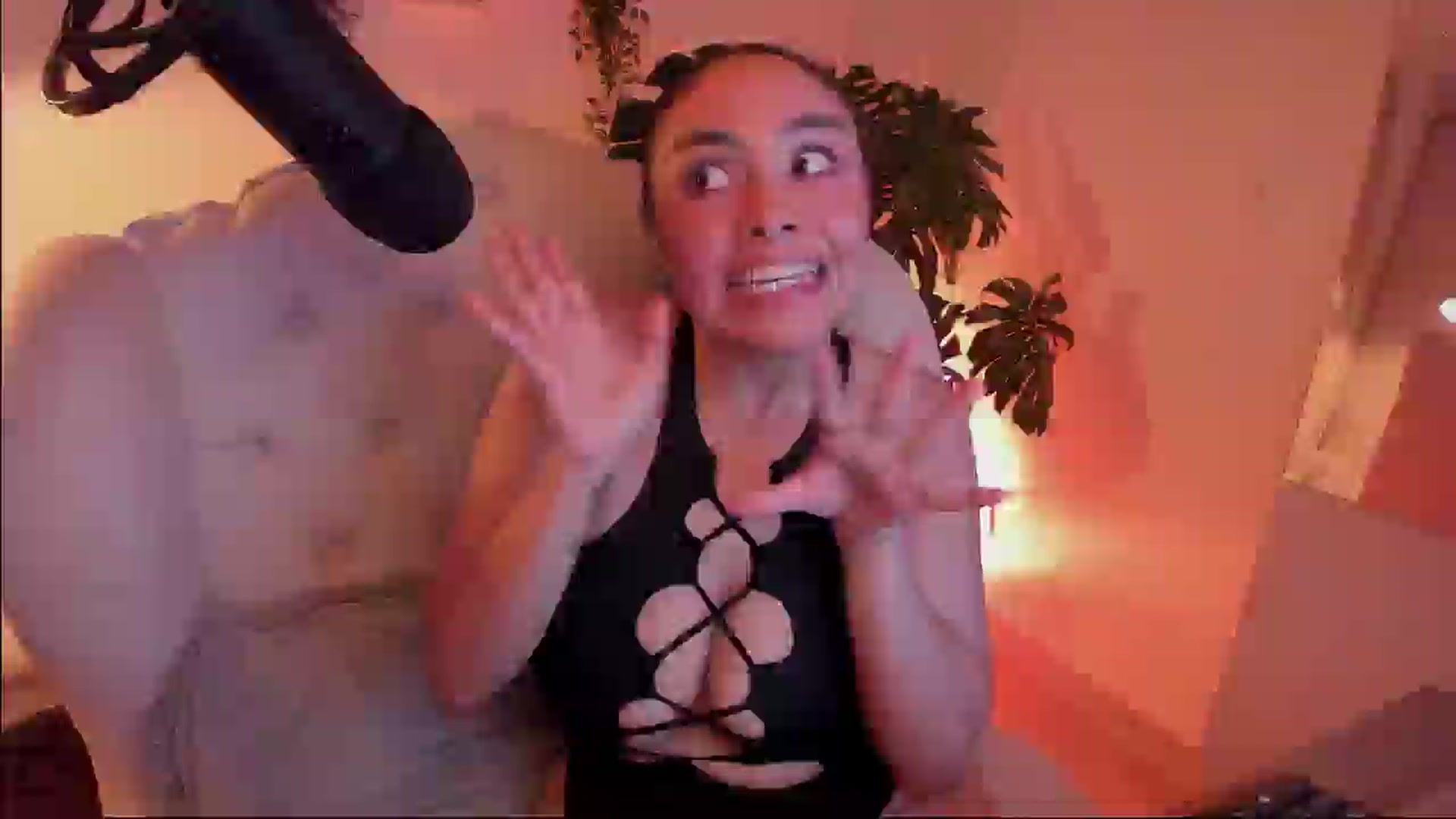 Gallery image thumbnail from Marianviolet's myfreecams stream on, 09/09/2024, 09:00 image 14 of 20