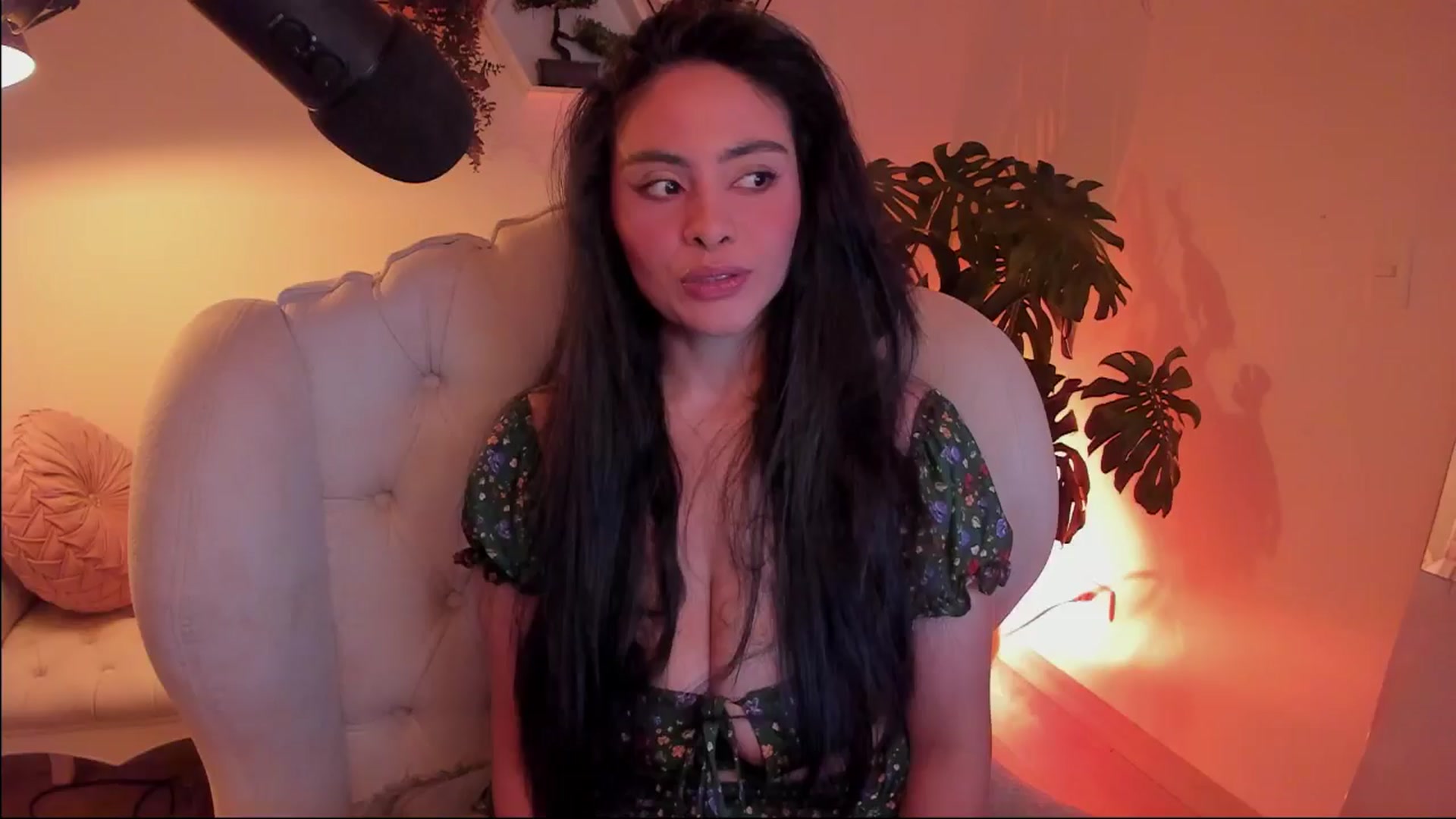 Gallery image thumbnail from Marianviolet's myfreecams stream on, 09/10/2024, 09:22 image 2 of 20