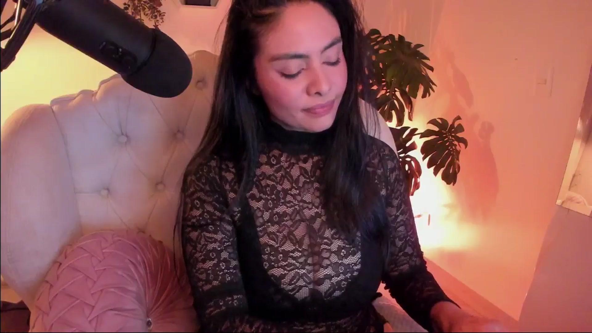Gallery image thumbnail from Marianviolet's myfreecams stream on, 09/22/2024, 10:53 image 2 of 20