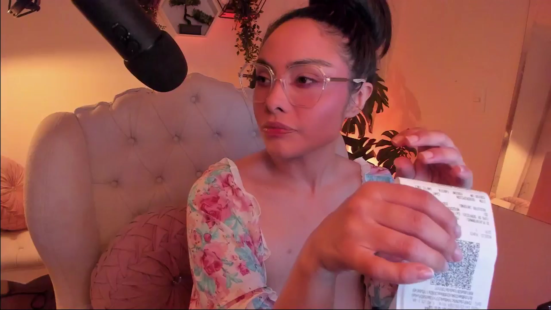 Gallery image thumbnail from Marianviolet's myfreecams stream on, 09/23/2024, 06:40 image 1 of 20