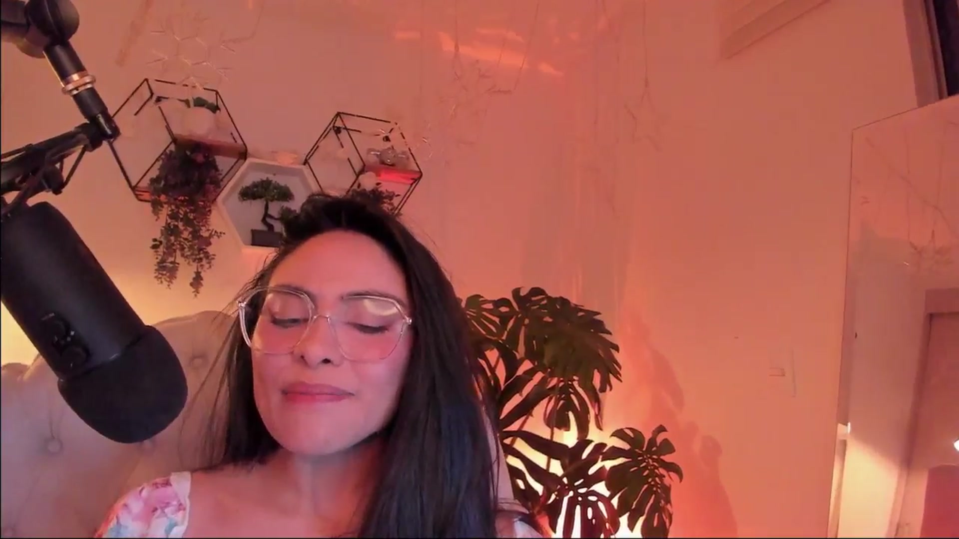 Gallery image thumbnail from Marianviolet's myfreecams stream on, 09/23/2024, 08:31 image 14 of 20