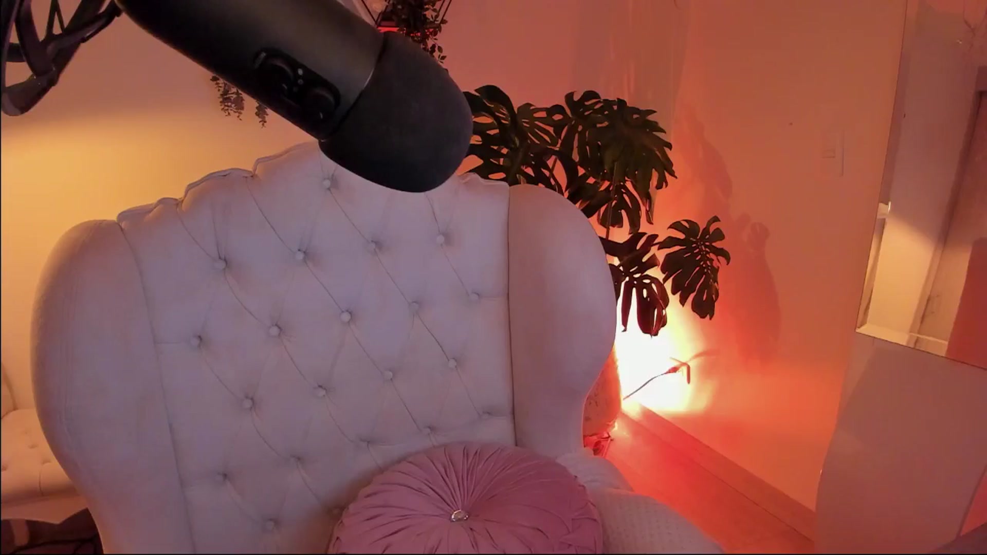 Gallery image thumbnail from Marianviolet's myfreecams stream on, 09/27/2024, 08:27 image 10 of 20