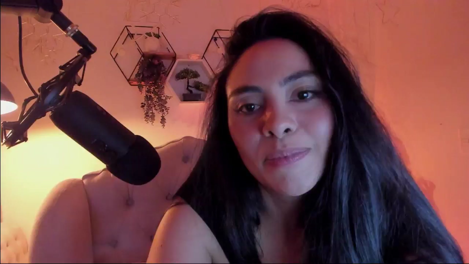 Gallery image thumbnail from Marianviolet's myfreecams stream on, 09/30/2024, 07:54 image 20 of 20