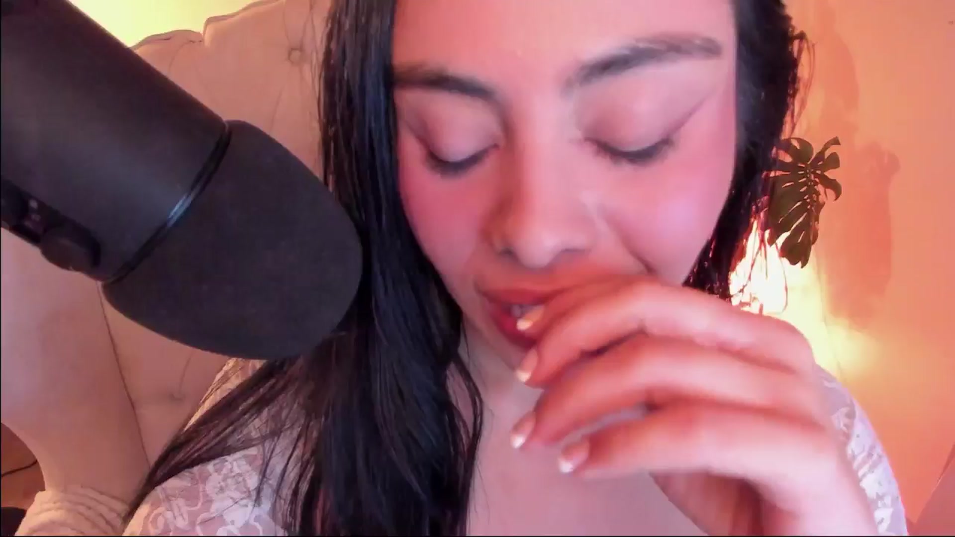 Gallery image thumbnail from Marianviolet's myfreecams stream on, 10/01/2024, 09:12 image 7 of 20