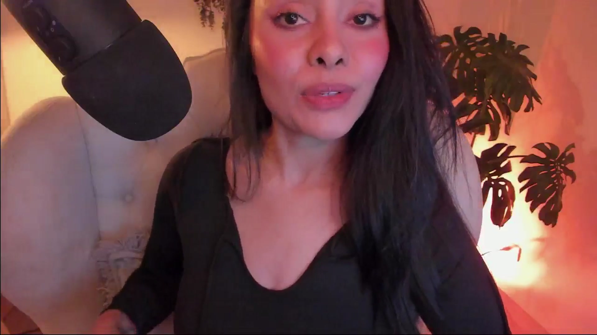 Gallery image thumbnail from Marianviolet's myfreecams stream on, 10/02/2024, 10:19 image 20 of 20