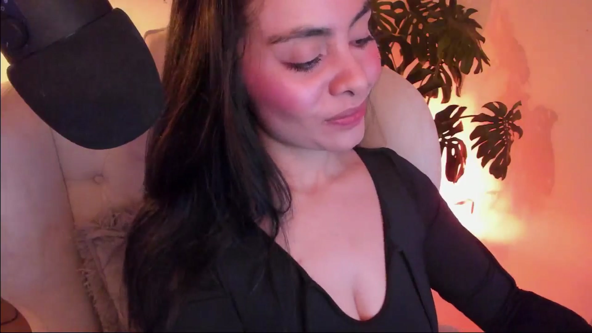 Gallery image thumbnail from Marianviolet's myfreecams stream on, 10/02/2024, 10:19 image 13 of 20
