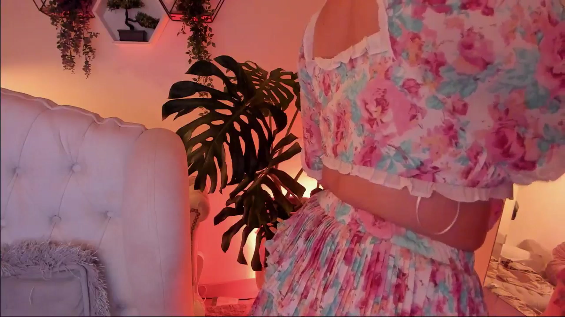 Gallery image thumbnail from Marianviolet's myfreecams stream on, 10/04/2024, 09:20 image 2 of 20