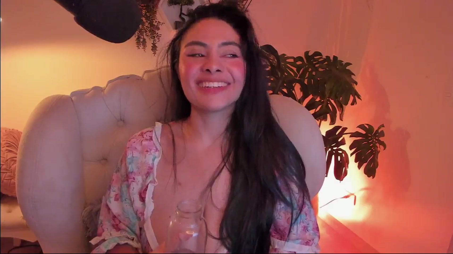 Gallery image thumbnail from Marianviolet's myfreecams stream on, 10/04/2024, 09:20 image 14 of 20