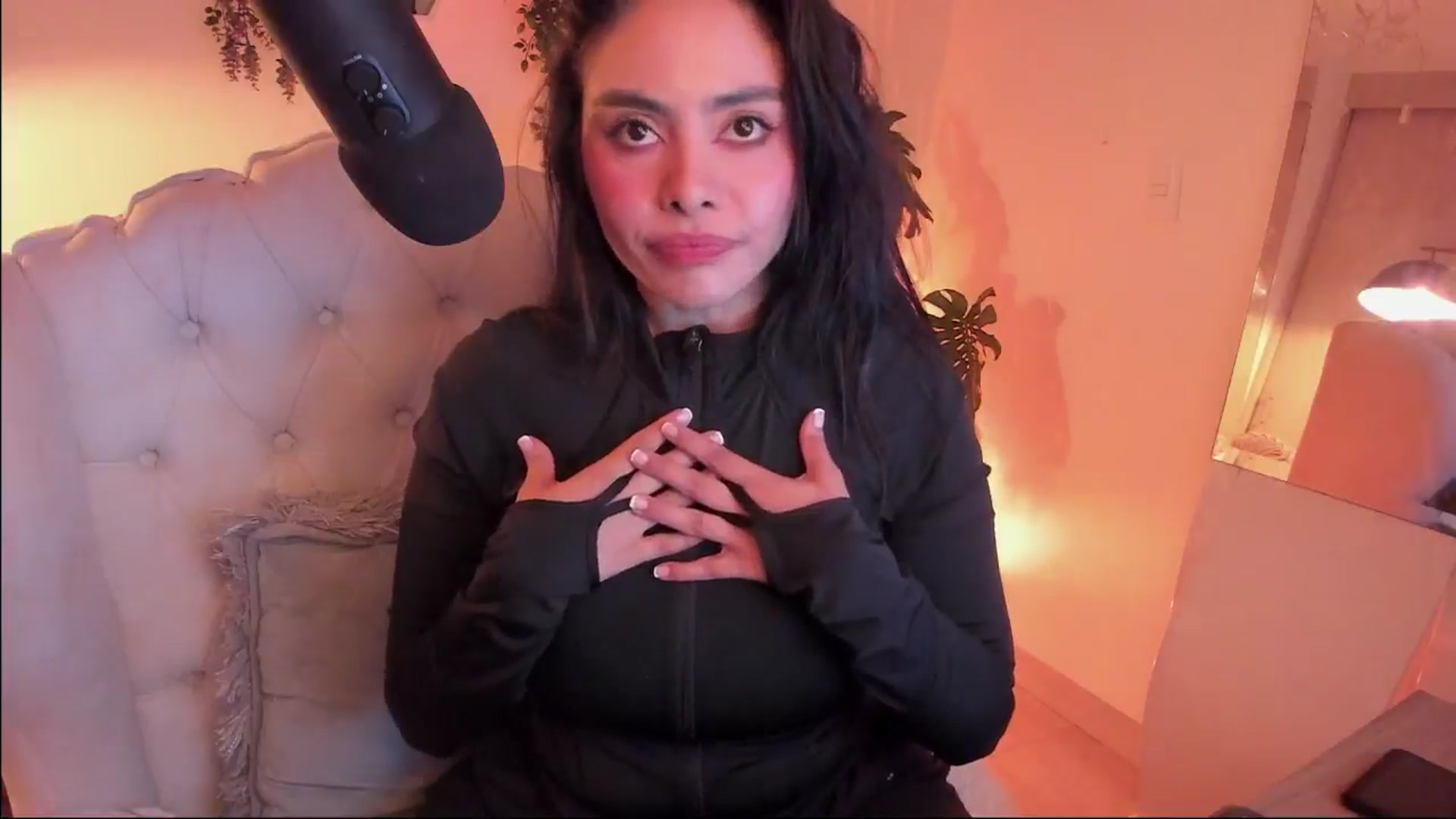 Gallery image thumbnail from Marianviolet's myfreecams stream on, 10/06/2024, 08:05 image 8 of 20