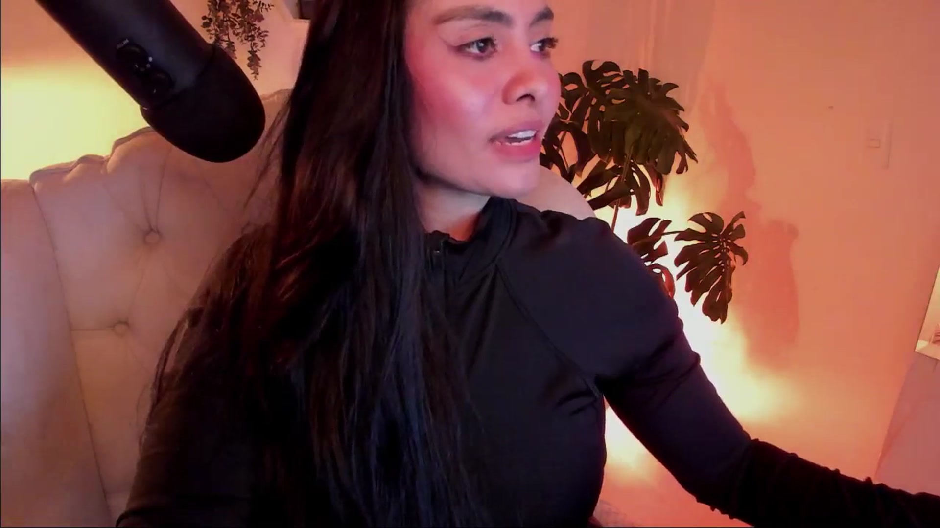 Gallery image thumbnail from Marianviolet's myfreecams stream on, 10/06/2024, 10:38 image 9 of 20