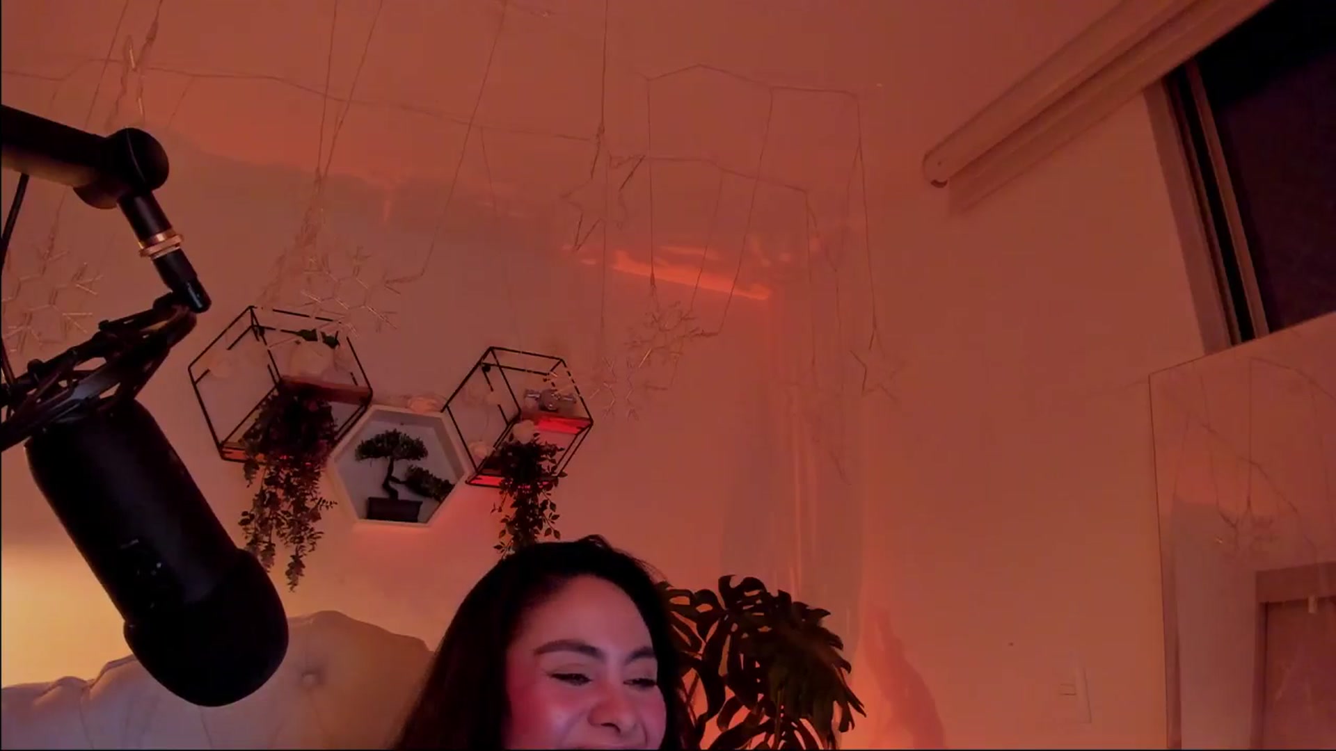 Gallery image thumbnail from Marianviolet's myfreecams stream on, 10/06/2024, 10:38 image 13 of 20