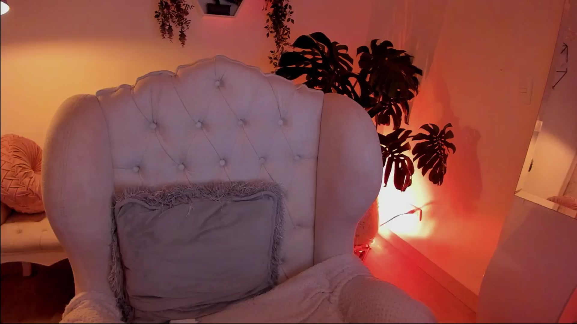 Gallery image thumbnail from Marianviolet's myfreecams stream on, 10/18/2024, 08:25 image 3 of 20