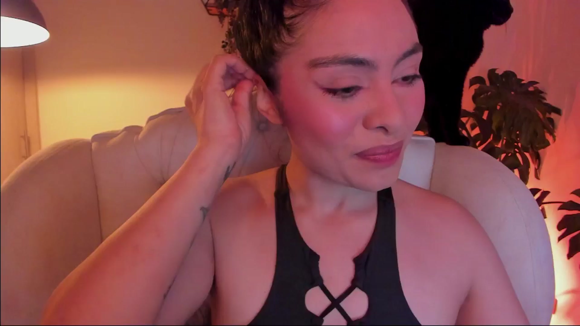 Gallery image thumbnail from Marianviolet's myfreecams stream on, 10/22/2024, 08:39 image 15 of 20